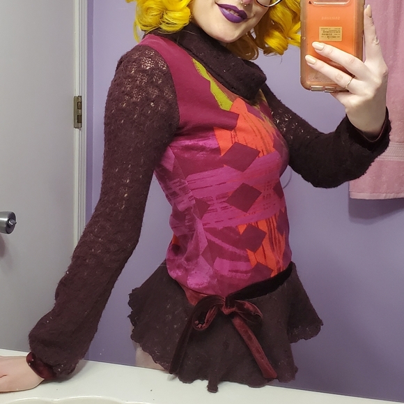 Brown/Burgundy Abstract Top - Picture 8 of 8